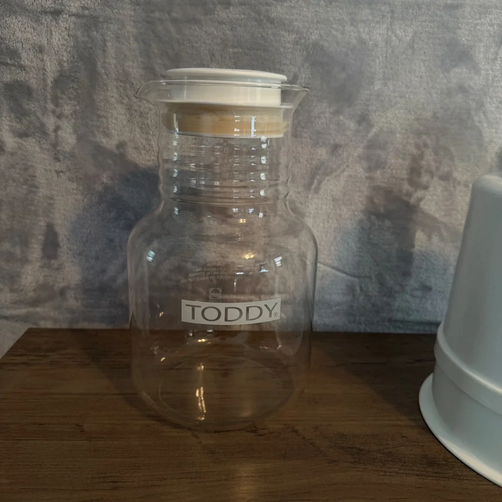 Toddy Cold Brew Coffee System with Glass Decanter White Brewing Container Kit - Picture 8 of 14